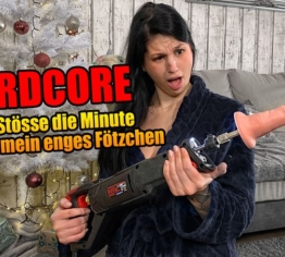 Hardcore – 2800 Stöße die Minute zerficken meine enge Fotze