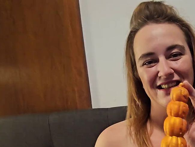 Halloween Special teil 2 – Mein dicker KürbisDildo !